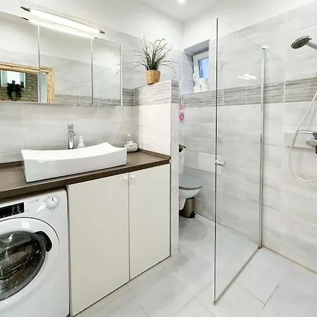 Elegant Garden Flat * Budapest
