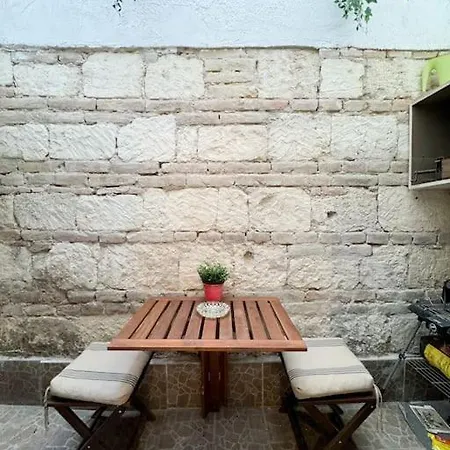 Elegant Garden Flat Apartment Budapest
