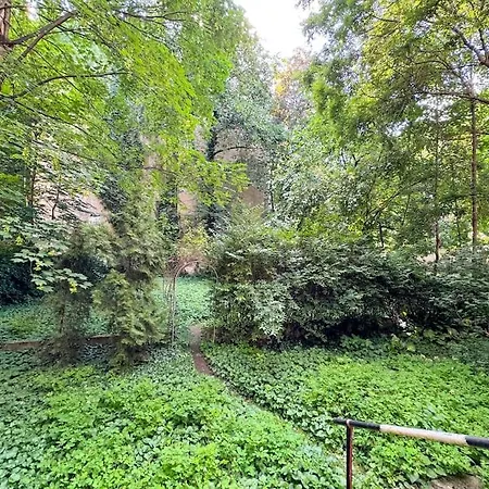 Διαμέρισμα Elegant Garden Flat *