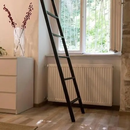 아파트 Elegant Garden Flat